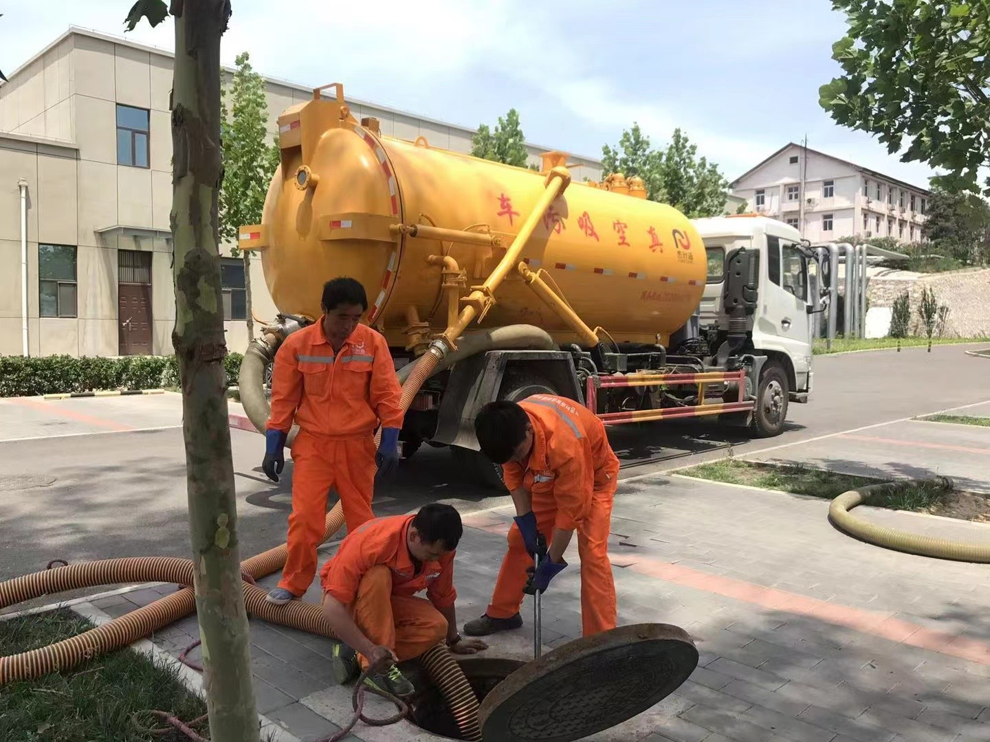 后安镇化粪池清理与5-8吨吸粪车施工效率分析